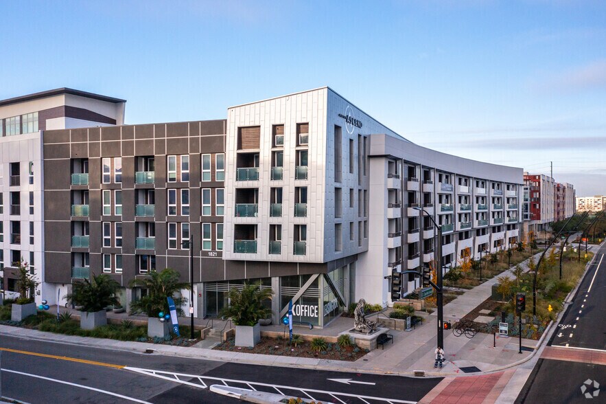 1821 S Milpitas Blvd, Milpitas, CA à louer - Photo de l’immeuble – Image 2 sur 63
