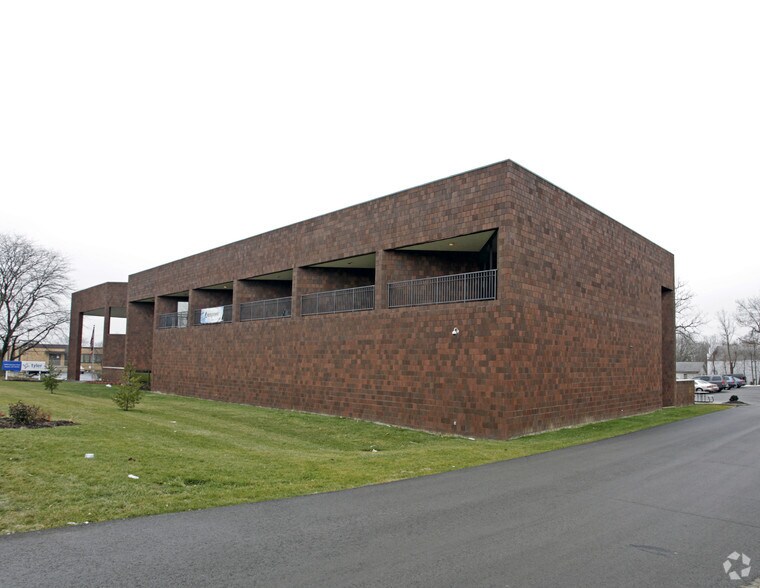 3199 Klepinger Rd, Dayton, OH à louer - Photo de l’immeuble – Image 3 sur 5