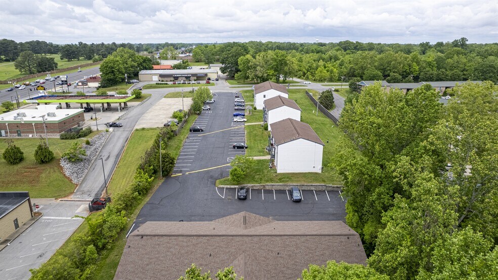 130 Jack Miller Blvd, Clarksville, TN à vendre - Photo de l’immeuble – Image 2 sur 48