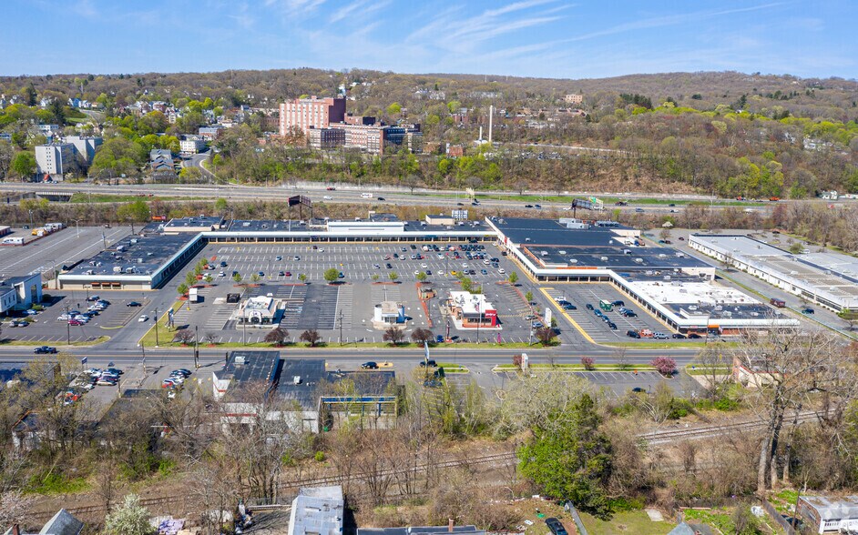 95-155 Thomaston Ave, Waterbury, CT à louer - Aérien – Image 3 sur 12