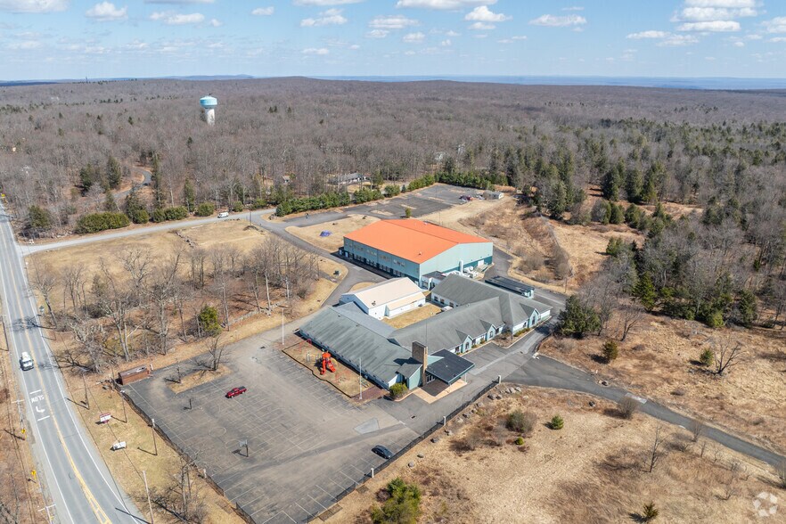 1110 Carriage Ln, Tobyhanna, PA à vendre - Aérien – Image 2 sur 31