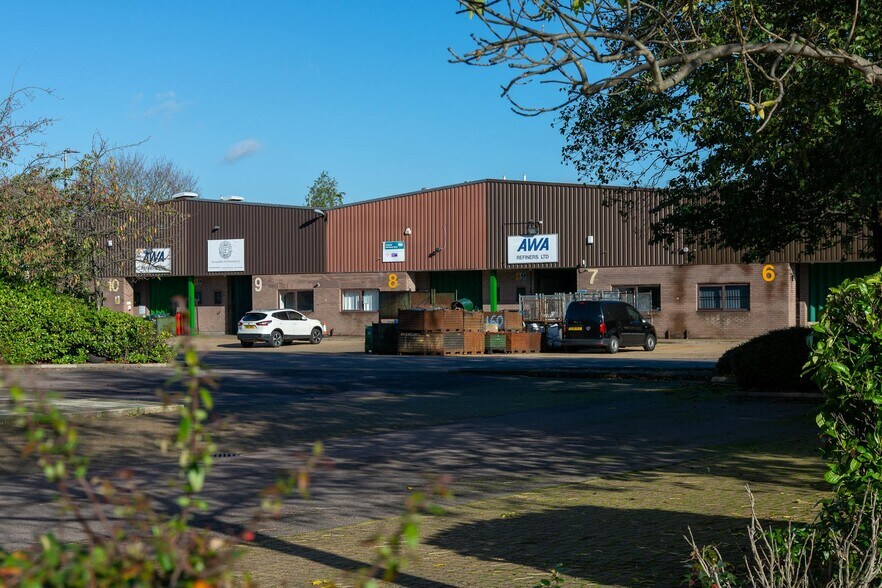 Mead Way, Harlow à louer - Photo de l’immeuble – Image 2 sur 5