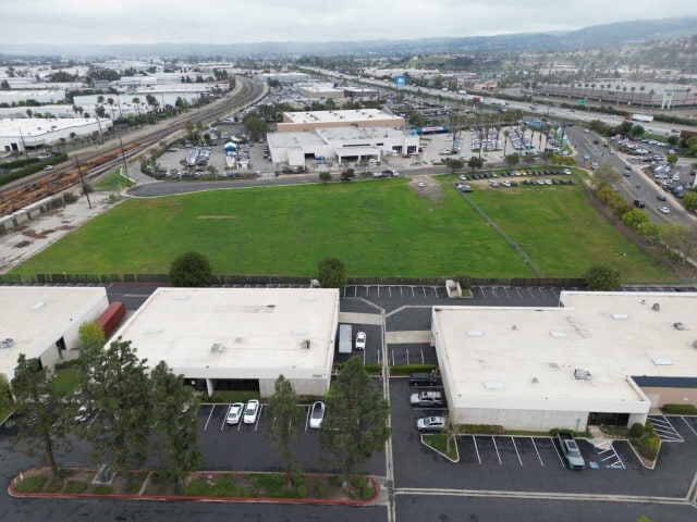 17431 Gale Ave, City Of Industry, CA à louer Photo de l’immeuble– Image 1 sur 4