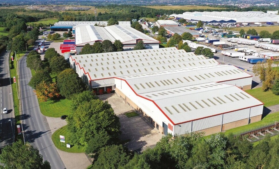 Heywood Distribution Park, Heywood à louer - Photo de l’immeuble – Image 2 sur 65