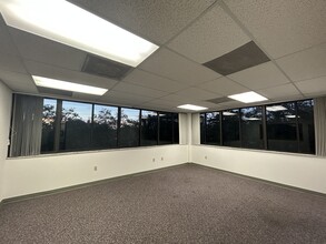 300 Lock Rd, Deerfield Beach, FL à louer Photo intérieure– Image 2 sur 4