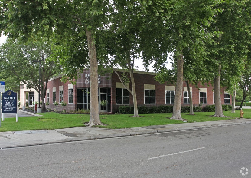 3443 Deer Park Dr, Stockton, CA à louer - Photo principale – Image 1 sur 8