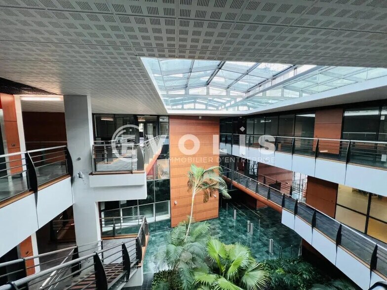 Bureau dans Rosny-sous-Bois à louer - Photo de l’immeuble – Image 2 sur 9