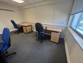 12 Deer Park Rd, Londres à louer Photo intérieure– Image 2 sur 9