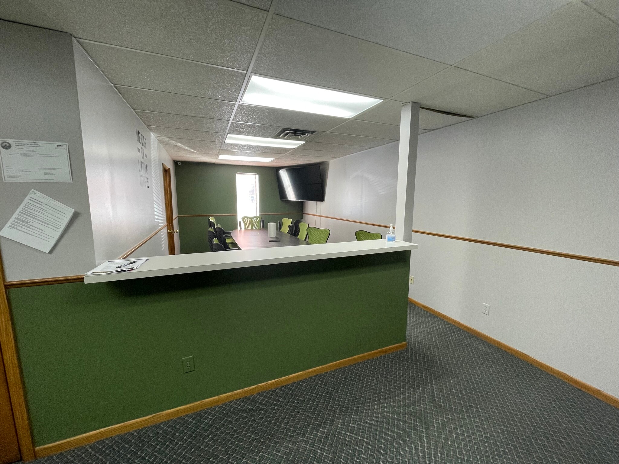 7671 Central Ave NE, Fridley, MN à louer Photo intérieure– Image 1 sur 4