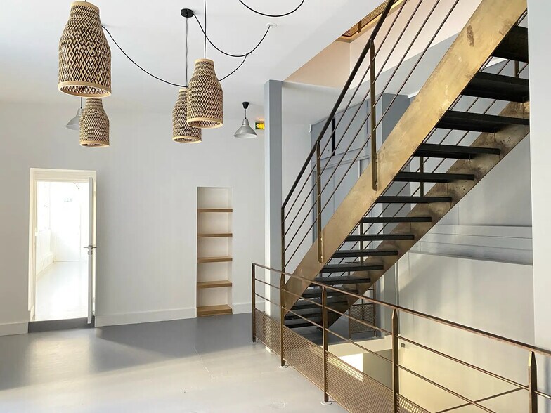 Bureau dans Paris à louer - Photo de l’immeuble – Image 2 sur 9