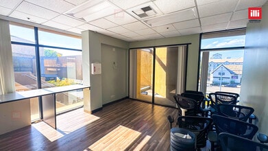20640-20668 Ventura Blvd, Woodland Hills, CA à louer Photo intérieure– Image 1 sur 6