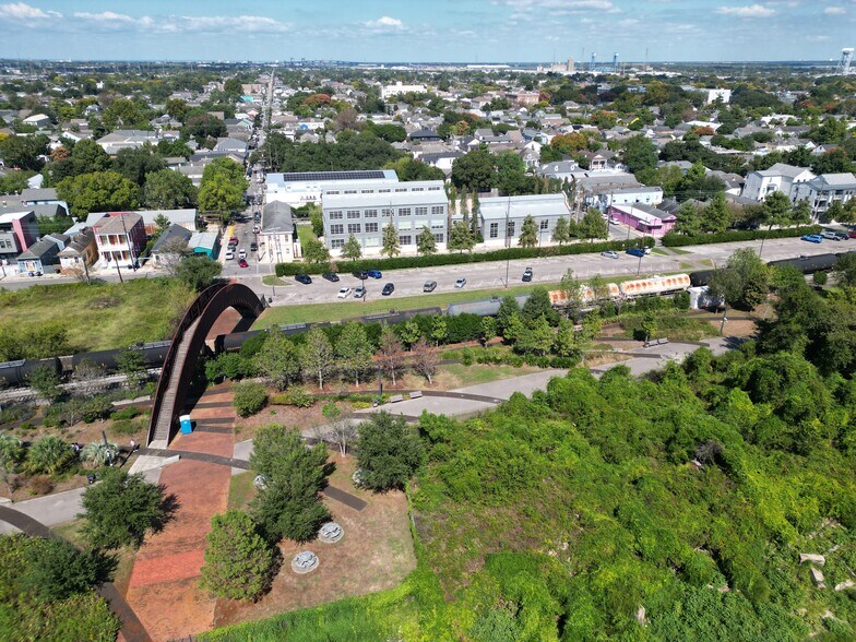 3317-3333 Chartres St, New Orleans, LA à louer - Photo de l’immeuble – Image 3 sur 3