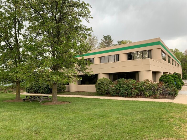 839 Marshall Phelps Rd, Windsor CT - Local industriel/logistique