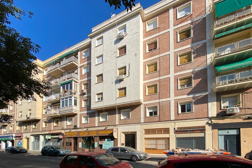 Calle de la Virgen de Nuria, Madrid, Madrid à louer - Photo de la construction – Image 1 sur 1