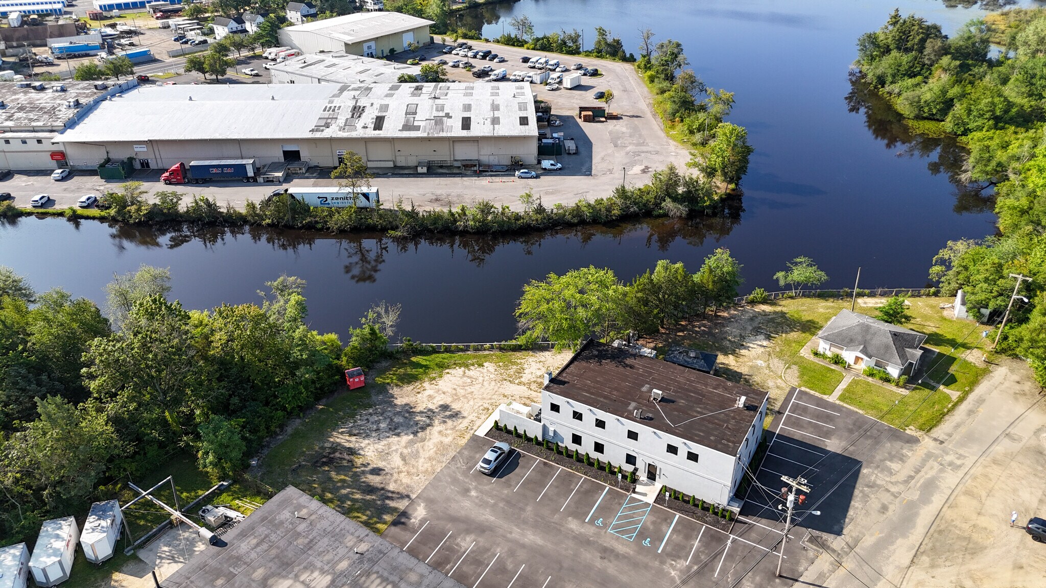 90 Irons St, Toms River, NJ à louer Photo de l’immeuble– Image 1 sur 25