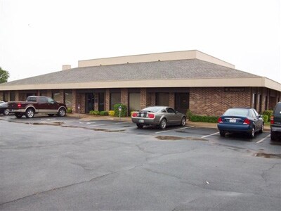 510 E Memorial Rd, Oklahoma City, OK à vendre - Photo de l’immeuble – Image 2 sur 4