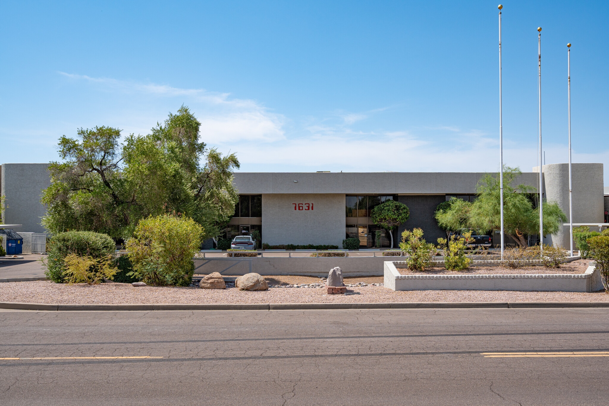 7631 E Greenway Rd, Scottsdale, AZ à louer Photo de l’immeuble– Image 1 sur 12