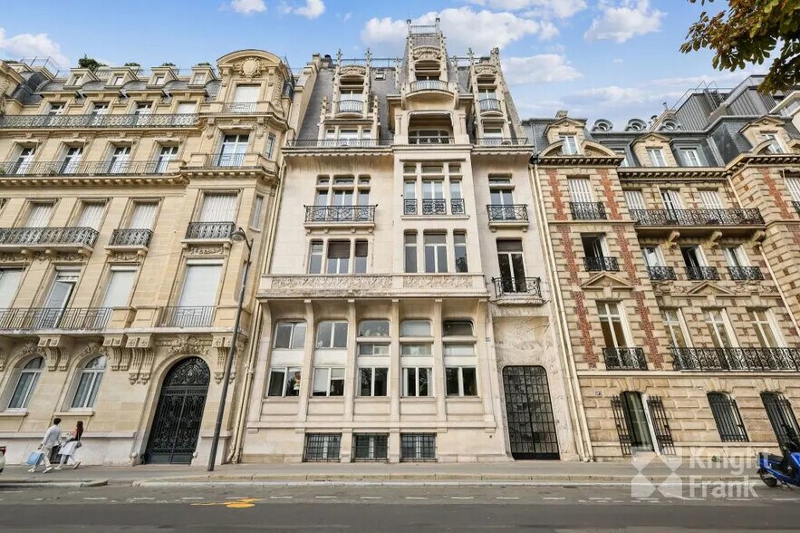 40 Cours Albert Ier, Paris à louer - Photo de l’immeuble – Image 1 sur 6