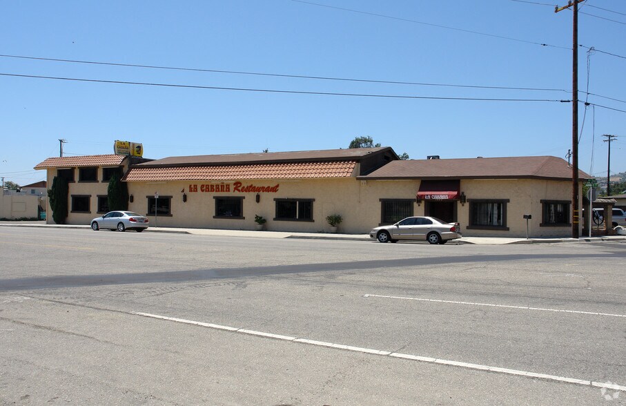 1259 E Harvard Blvd, Santa Paula, CA à vendre - Photo principale – Image 2 sur 7