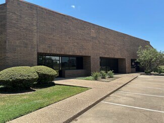 Plus de détails pour 817 Greenview Dr, Grand Prairie, TX - Local d'activités à louer