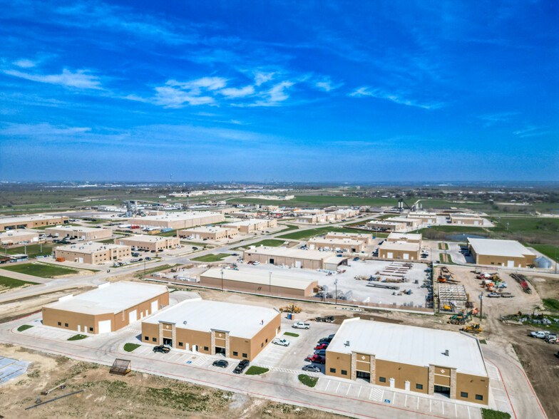 1350 Ranchers Legacy Trl, Fort Worth, TX à louer - Photo de l’immeuble – Image 2 sur 8