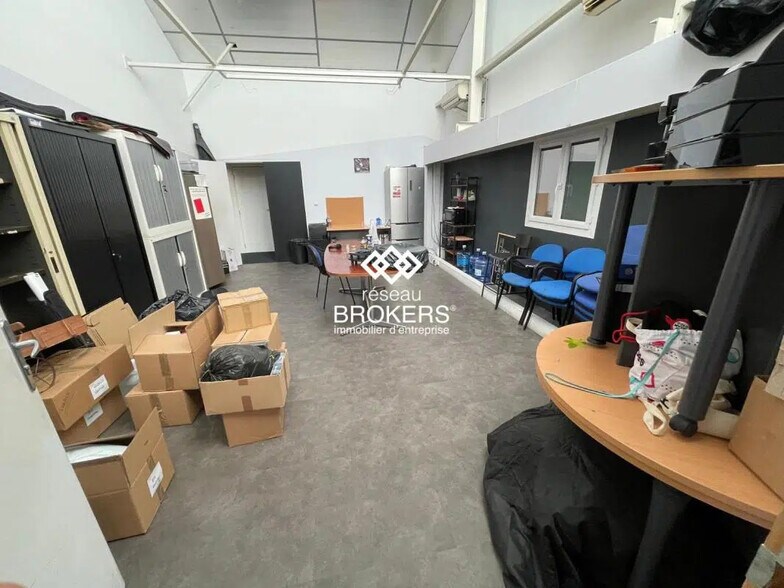 Bureau dans Nanterre à louer - Photo de l’immeuble – Image 1 sur 5