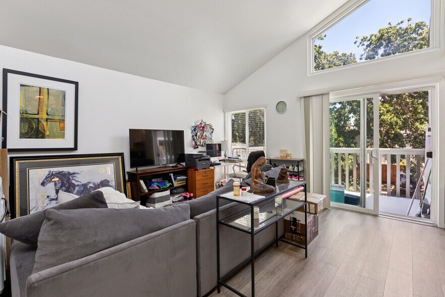 1411 Oxford St, Redwood City, CA à vendre - Photo de l’immeuble – Image 1 sur 51