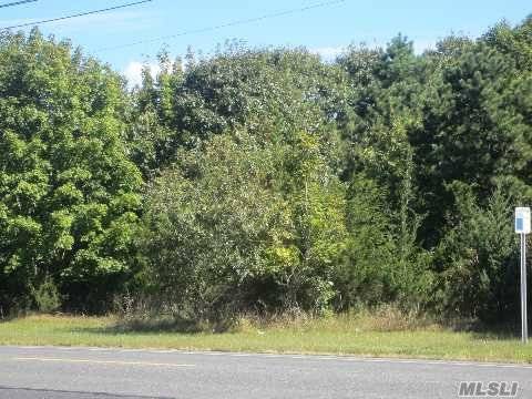 81A and 83 Montauk Highway portefeuille de 2 biens à vendre sur LoopNet.fr - Photo de l’immeuble – Image 2 sur 5