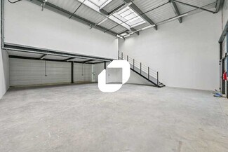 Plus de détails pour 19 Rue Gambetta, Stains - Local d'activités à louer