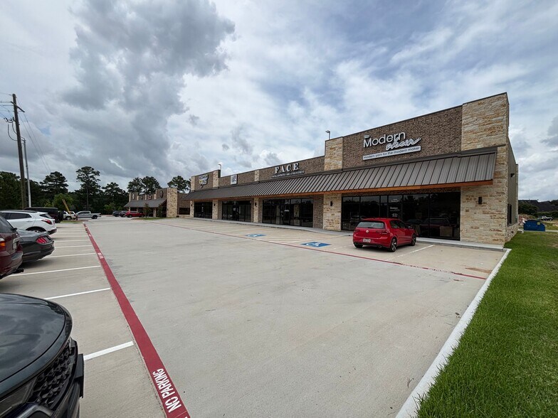 1905 Longmire Rd, Conroe, TX à louer - Photo de l’immeuble – Image 1 sur 27