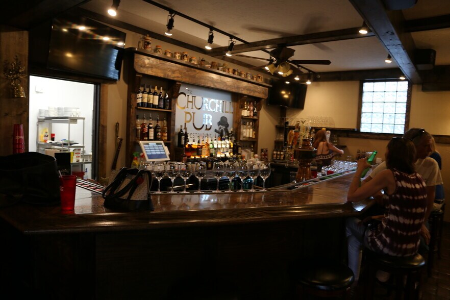 136 Darrows Ln, Cresaptown, MD à vendre - Photo de l’immeuble – Image 2 sur 9