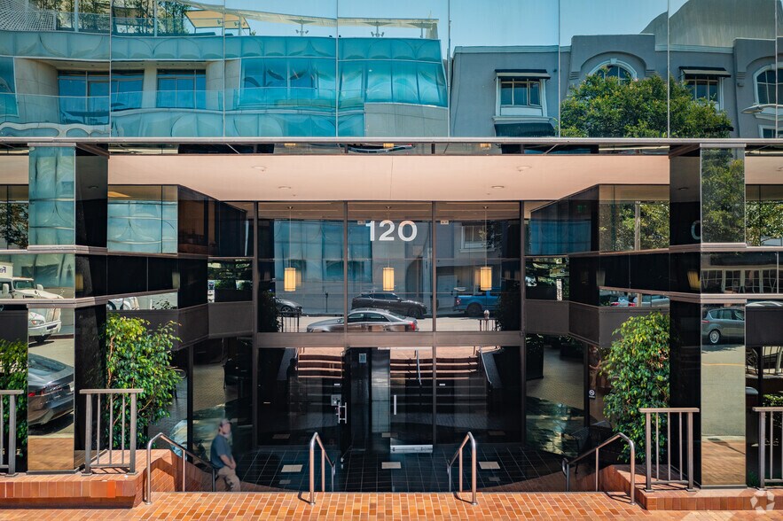 120 S Spalding Dr, Beverly Hills, CA à louer - Photo de l’immeuble – Image 2 sur 8