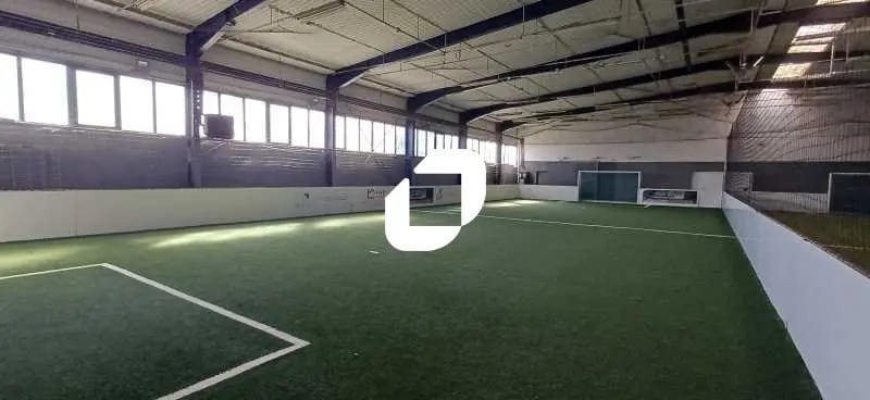 Local d’activités dans Limay à louer - Photo de l’immeuble – Image 3 sur 12