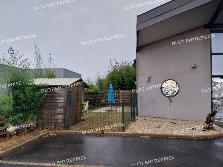 Bureau dans Lanvallay à louer - Photo de l’immeuble – Image 3 sur 7
