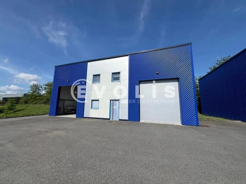 100 Allée Des Erables, Blyes à vendre - Photo de l’immeuble – Image 1 sur 17