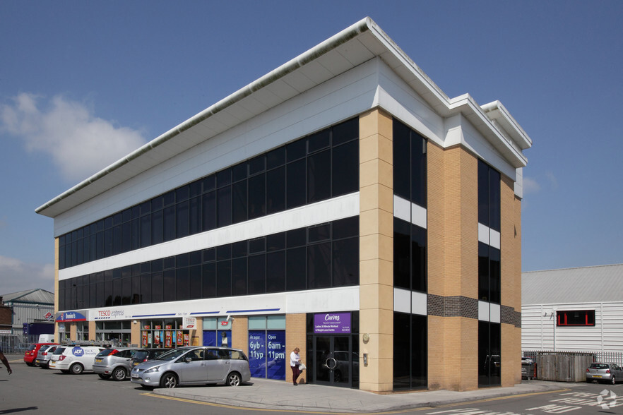 Maes Y Coed Rd, Cardiff à louer - Photo principale – Image 1 sur 7