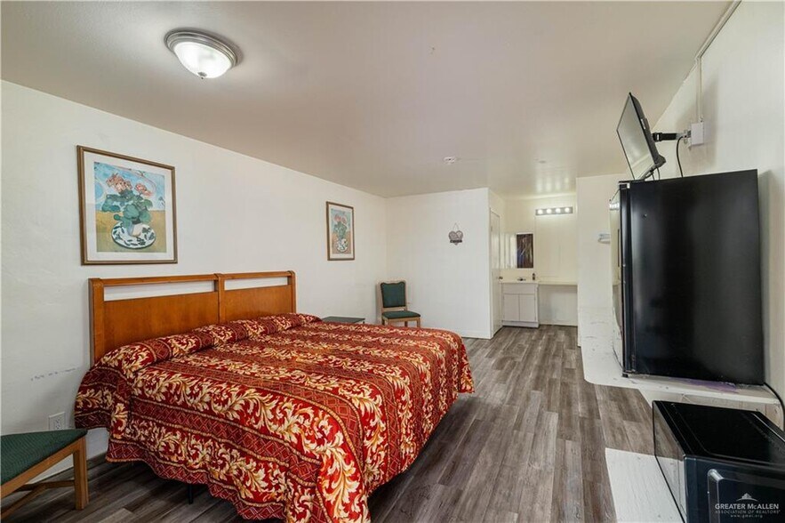 2418 S Cage Blvd, Pharr, TX à vendre - Photo de l’immeuble – Image 3 sur 18