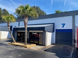 Plus de détails pour 700 S John Rodes Blvd, Melbourne, FL - Industriel/Logistique à vendre