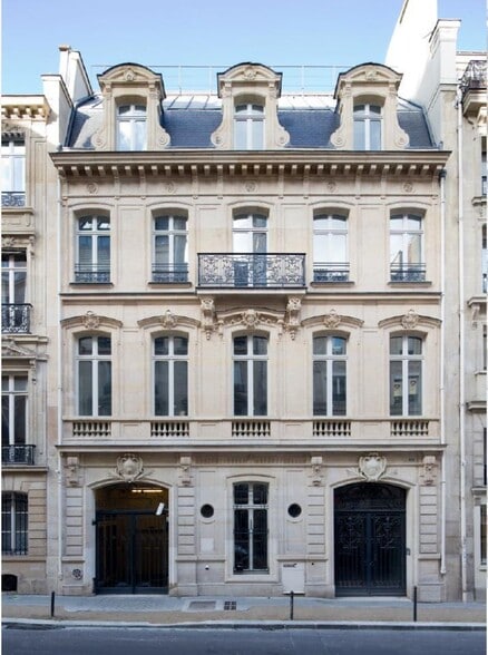 38 Rue La Bruyère, Paris à louer - Photo de l’immeuble – Image 1 sur 19