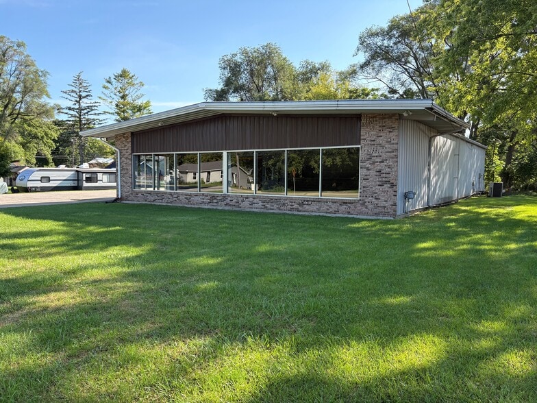 5083 Morrish Rd, Swartz Creek, MI à vendre - Photo principale – Image 1 sur 1