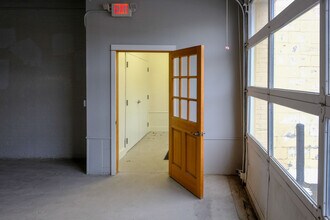 408 W Main St, Benton Harbor, MI à louer Photo intérieure– Image 2 sur 46