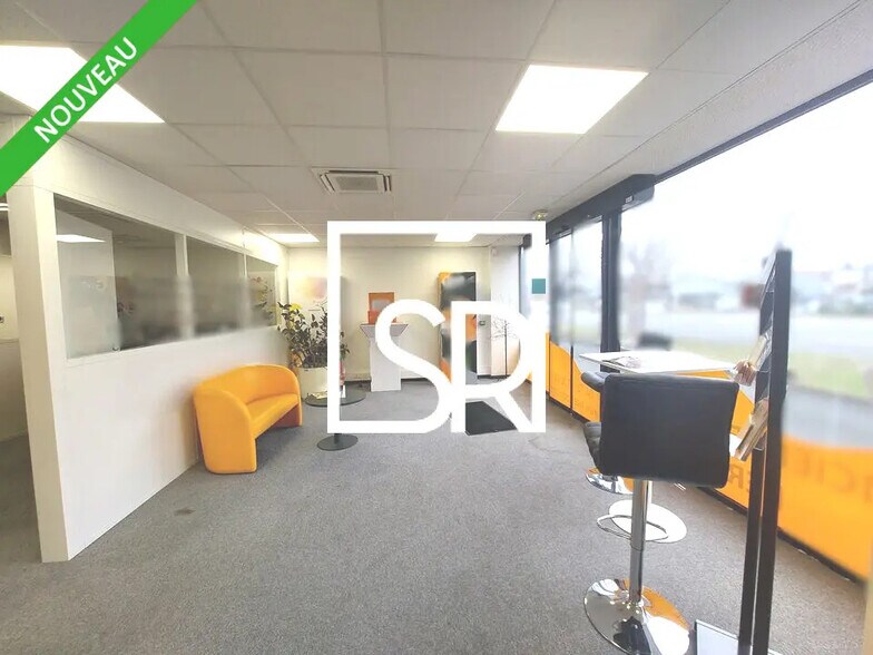 Bureau dans Clermont-Ferrand à louer - Photo de l’immeuble – Image 2 sur 10