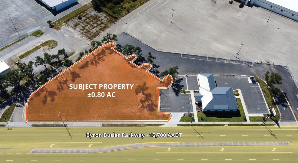 2029 Byron Butler Pkwy, Perry, FL à vendre - Photo principale – Image 1 sur 4