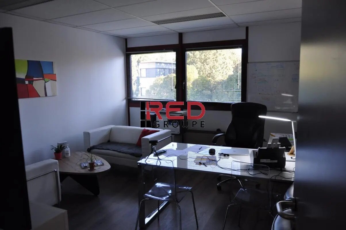 Bureau dans Meyreuil à louer Photo de l’immeuble– Image 1 sur 5