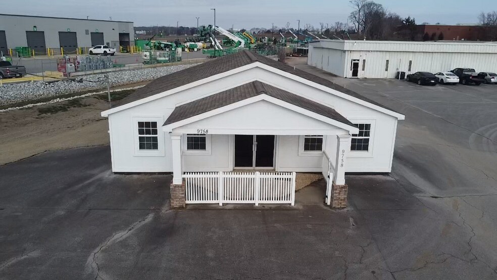Madison Blvd portefeuille de 1 biens à vendre sur LoopNet.fr - Photo de l’immeuble – Image 2 sur 4