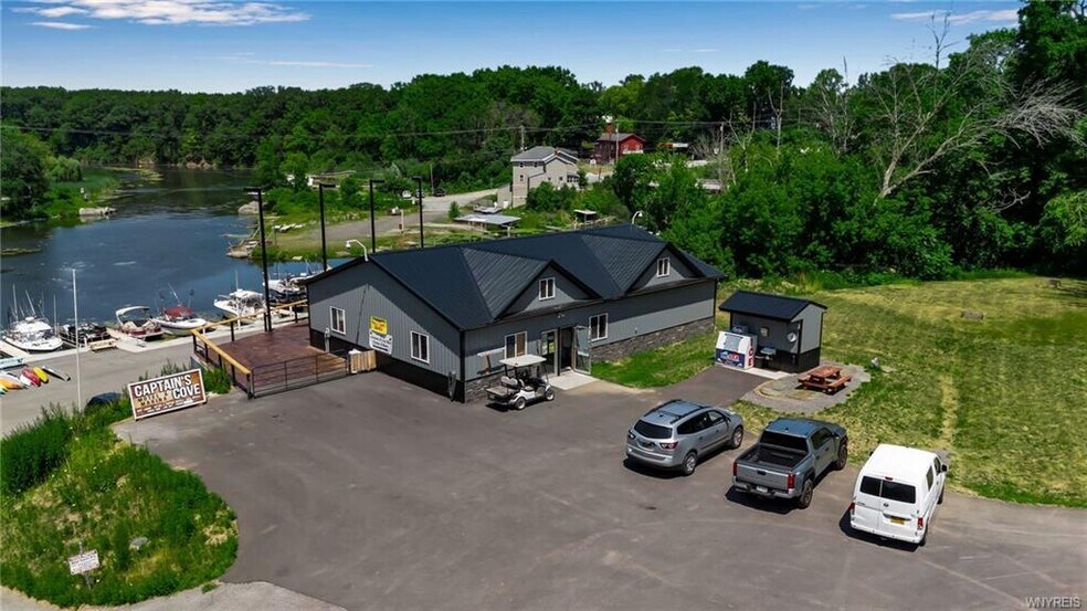 14339 Roosevelt Hwy, Waterport, NY à vendre - Photo de l’immeuble – Image 3 sur 41