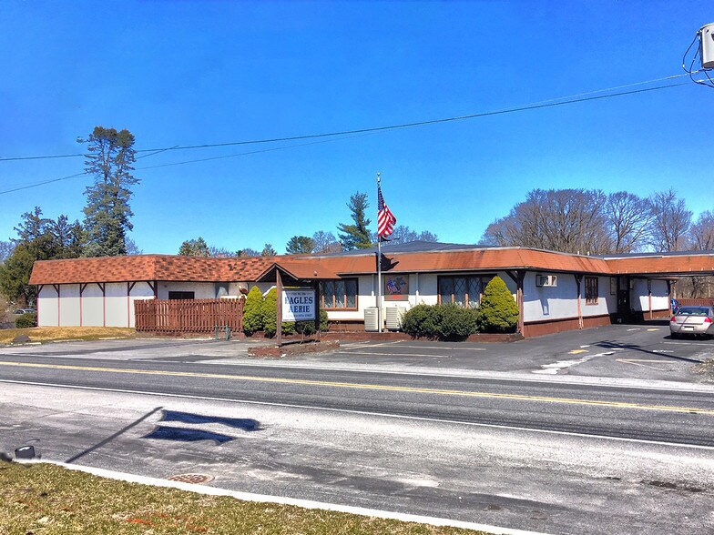 1210 N 5th St, Stroudsburg, PA à louer - Photo principale – Image 1 sur 18
