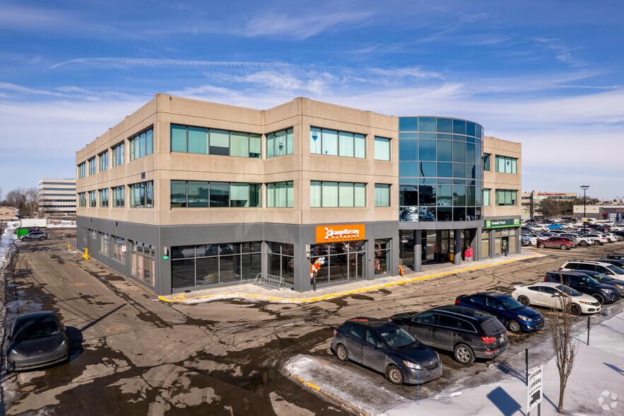 940-950 Blvd St-Jean, Pointe-claire, QC à louer - Photo principale – Image 1 sur 10