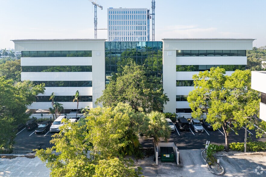 888 SE 3rd Ave, Fort Lauderdale, FL à louer - Photo principale – Image 1 sur 15