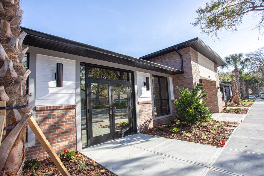 495 Montgomery Rd., Altamonte Springs, FL à louer - Photo de l’immeuble – Image 2 sur 3